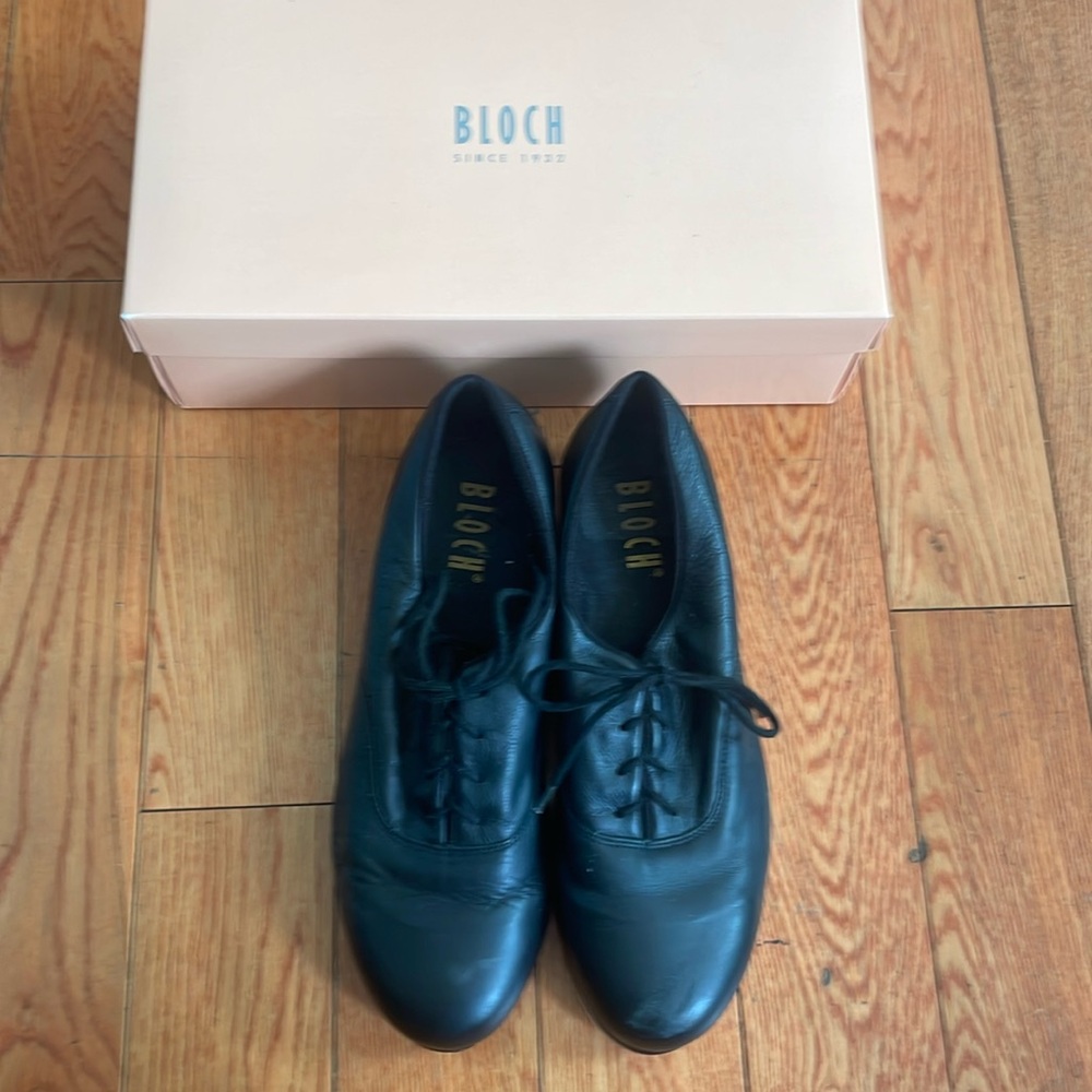 Size 9 1/2 Women’s Beginner Tap Shoes by Bloch